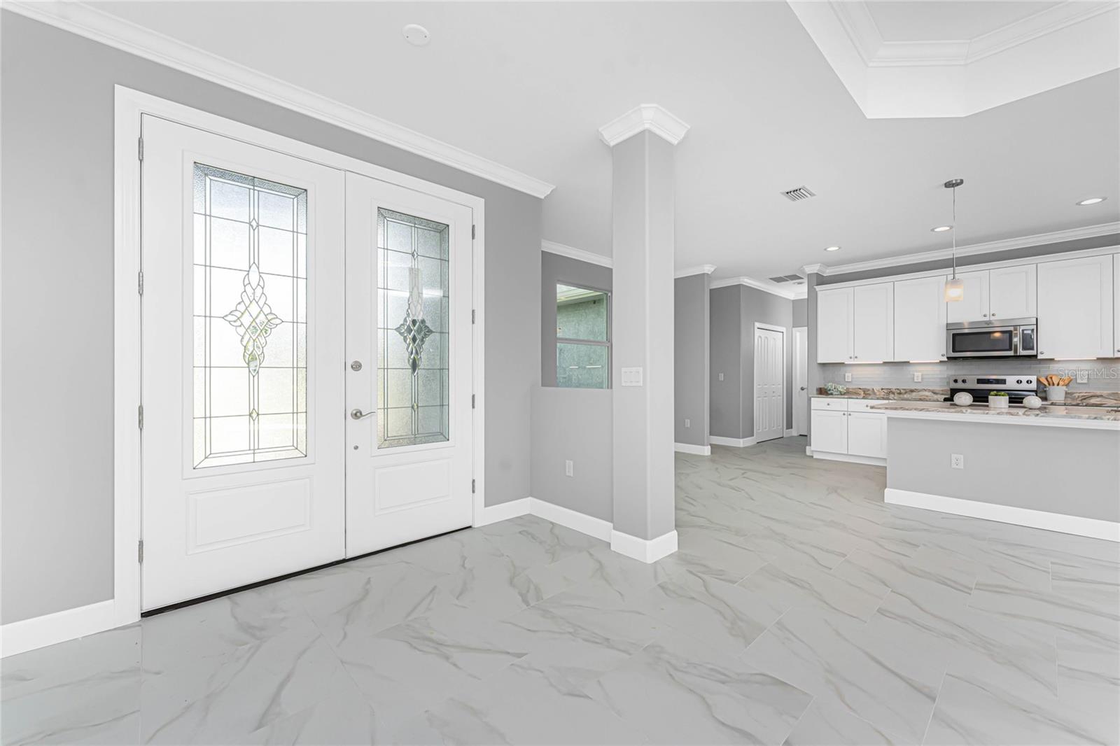 ROTONDA LAKES - Residential