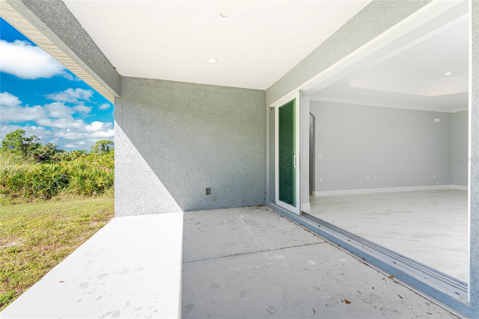 ROTONDA LAKES - Residential