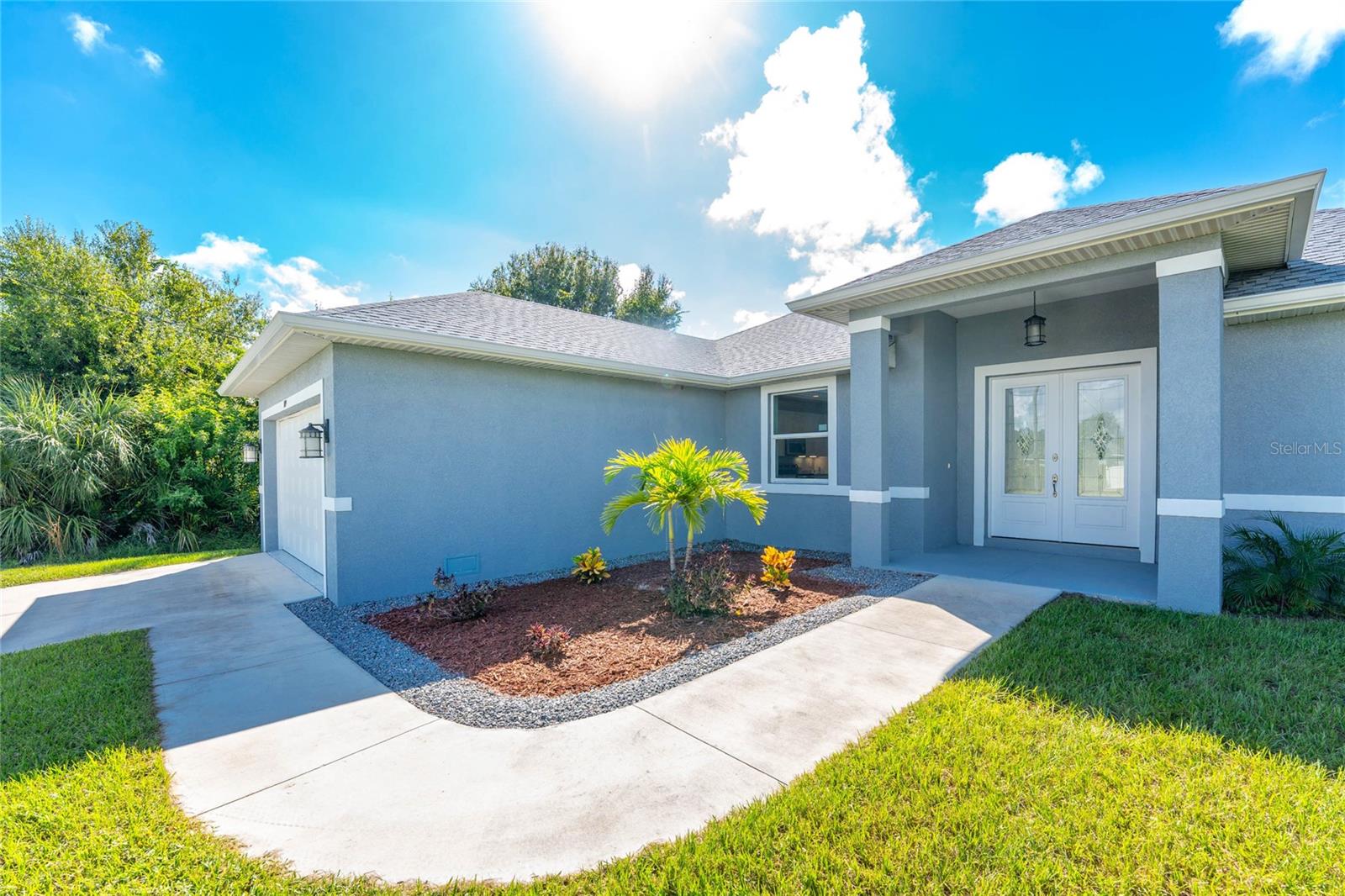 ROTONDA LAKES - Residential