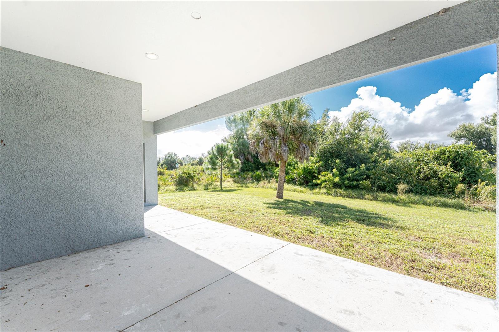 ROTONDA LAKES - Residential