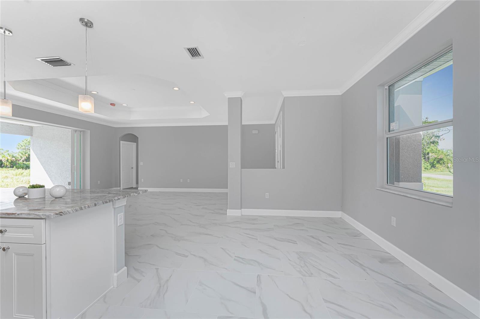 ROTONDA LAKES - Residential