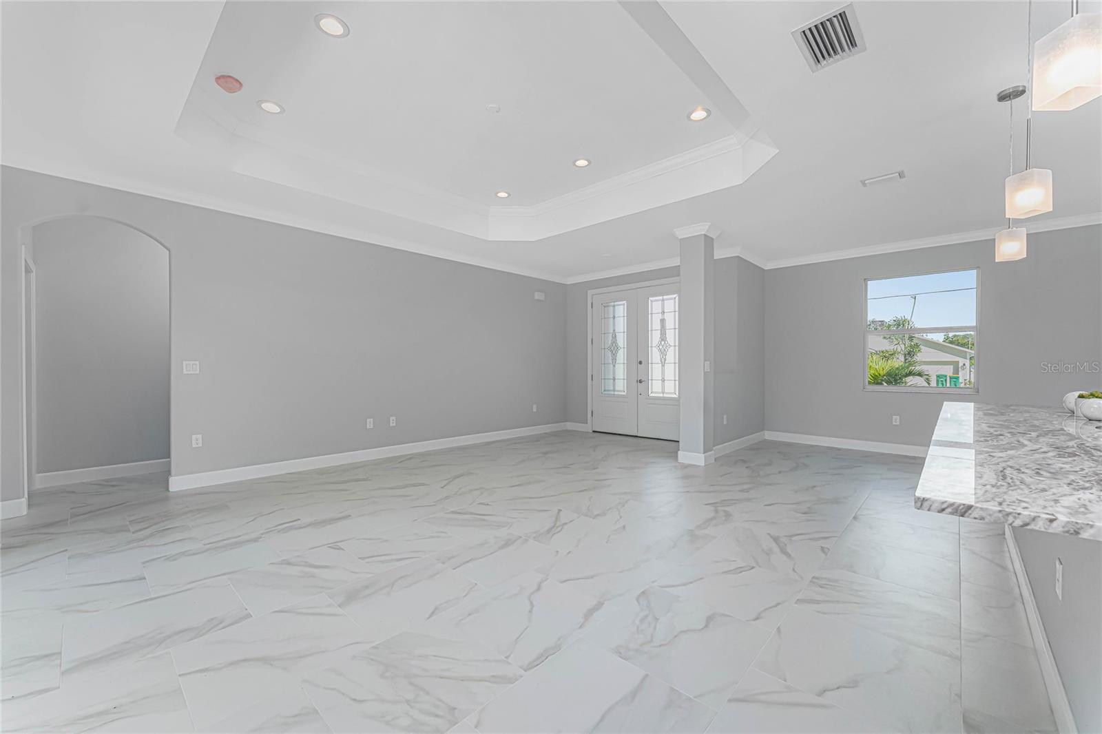 ROTONDA LAKES - Residential