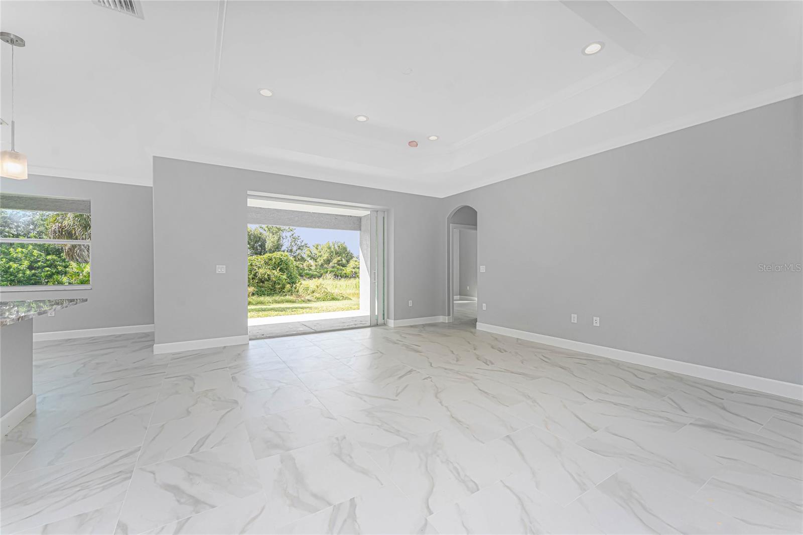 ROTONDA LAKES - Residential