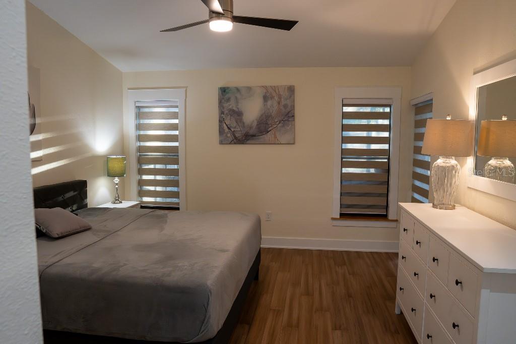 SALEM SQUARE - Residential