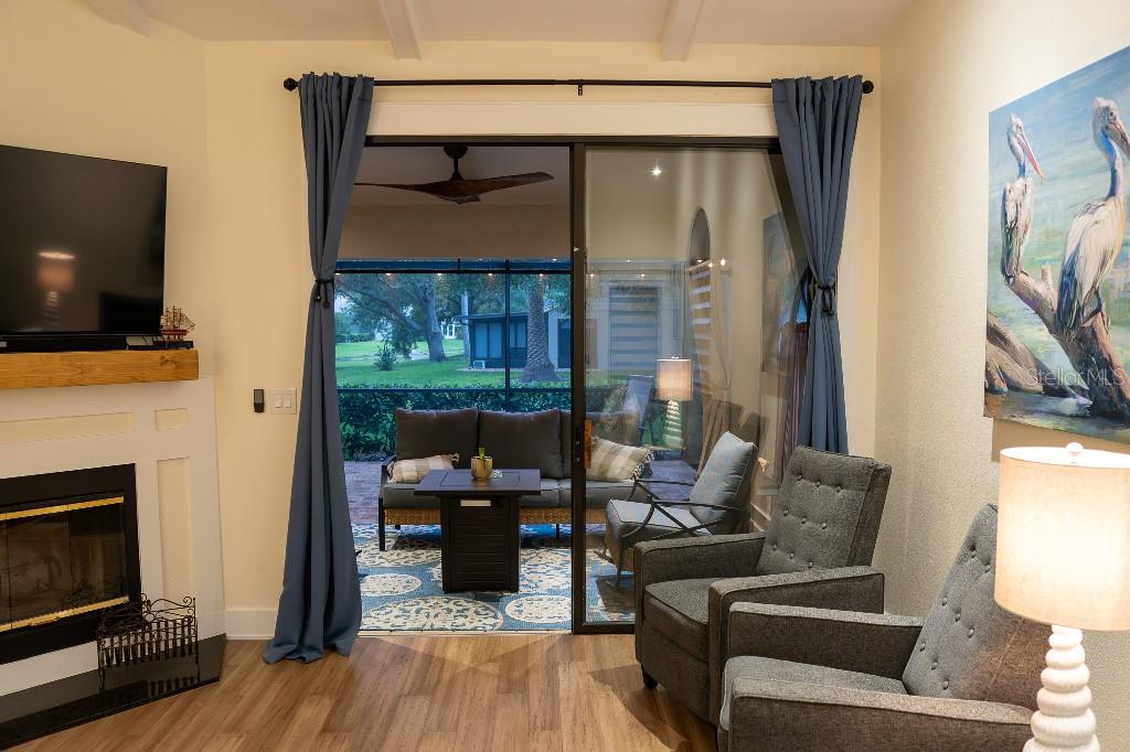 SALEM SQUARE - Residential