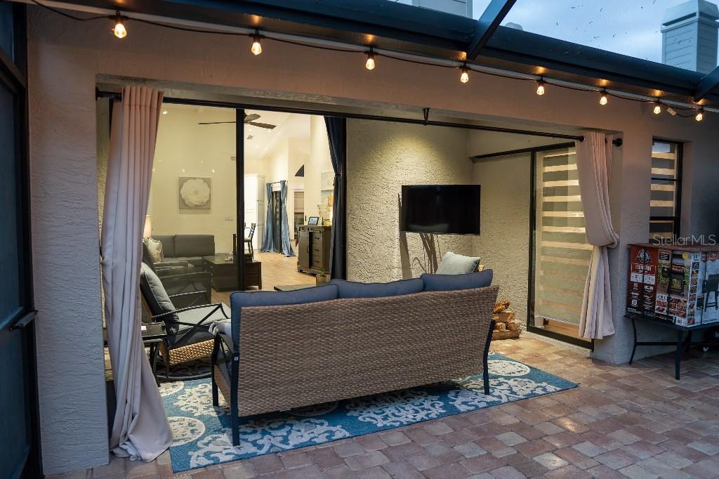 SALEM SQUARE - Residential