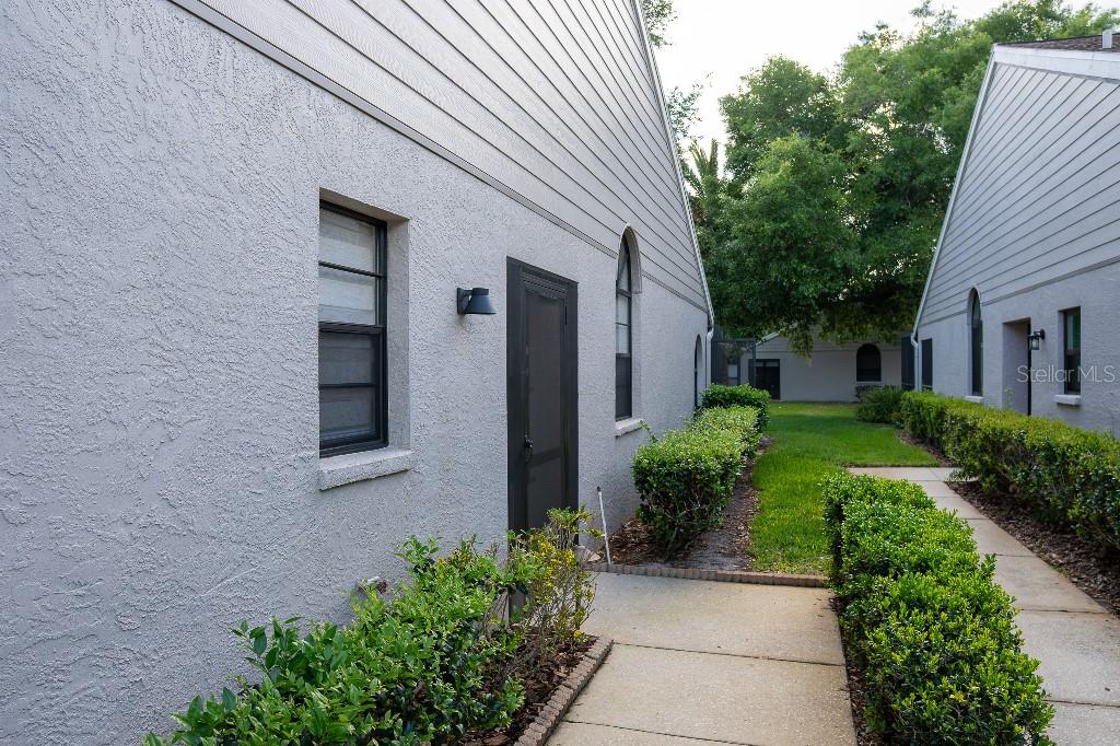 SALEM SQUARE - Residential