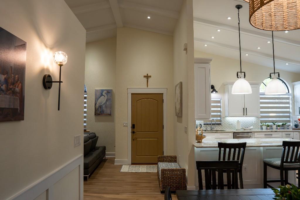 SALEM SQUARE - Residential