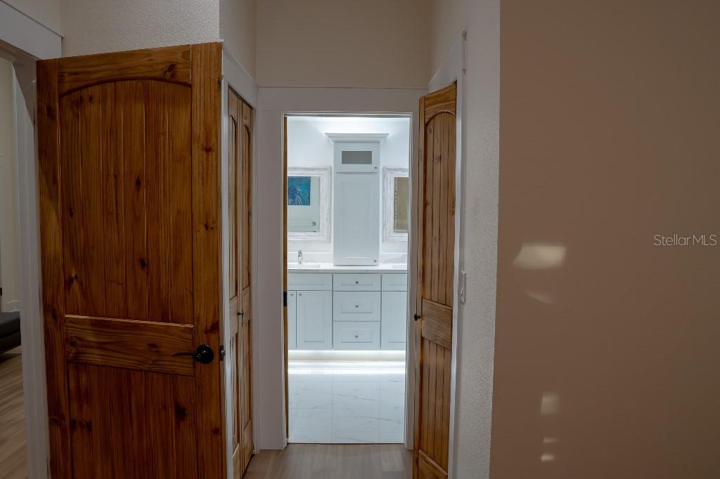 SALEM SQUARE - Residential