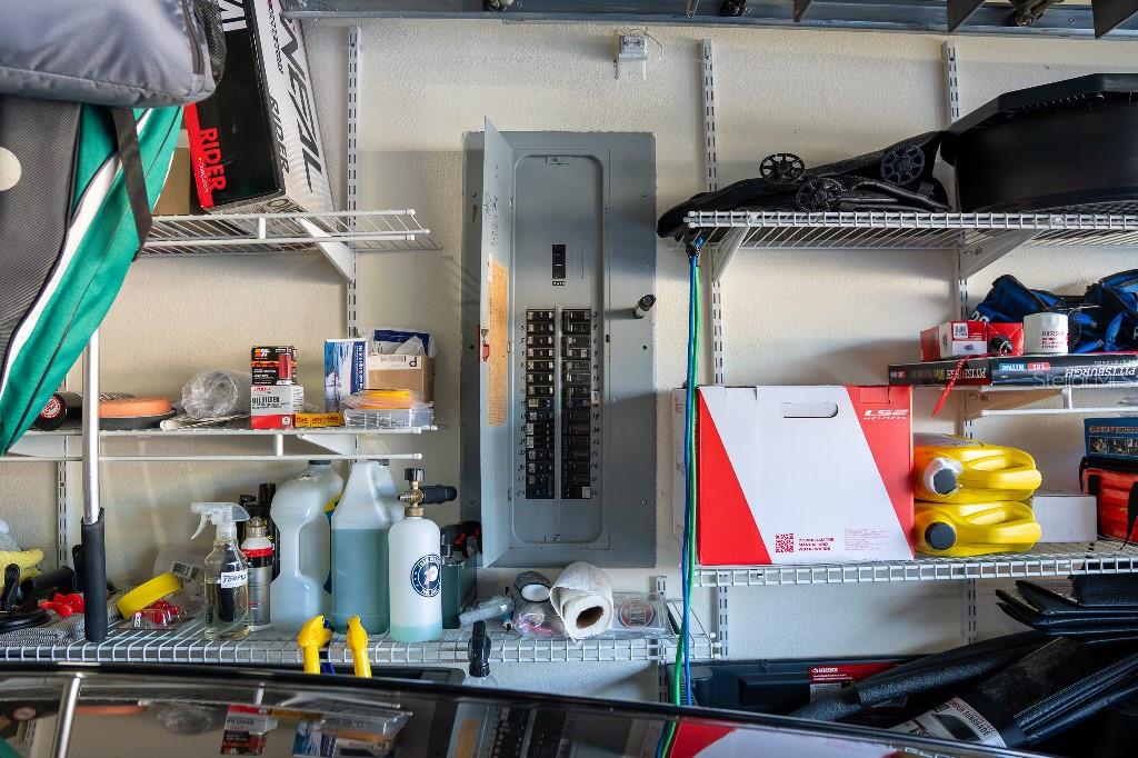 SALEM SQUARE - Residential