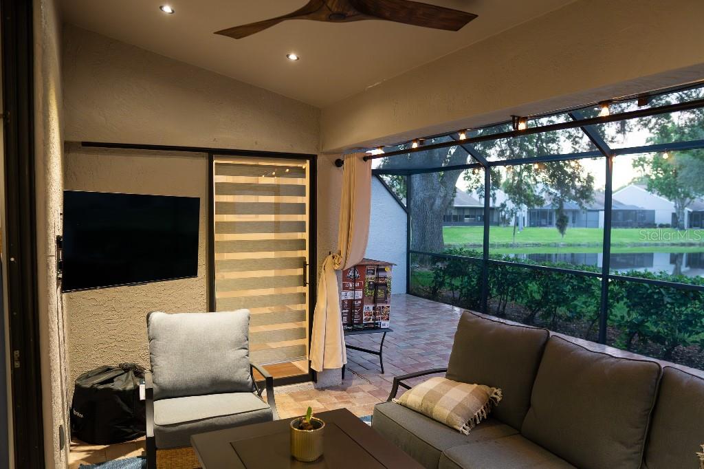 SALEM SQUARE - Residential