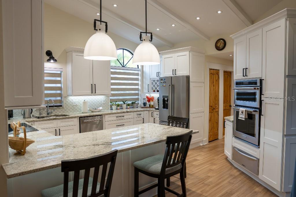 SALEM SQUARE - Residential