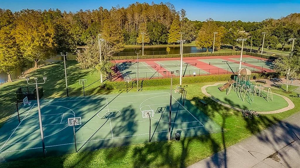 SALEM SQUARE - Residential