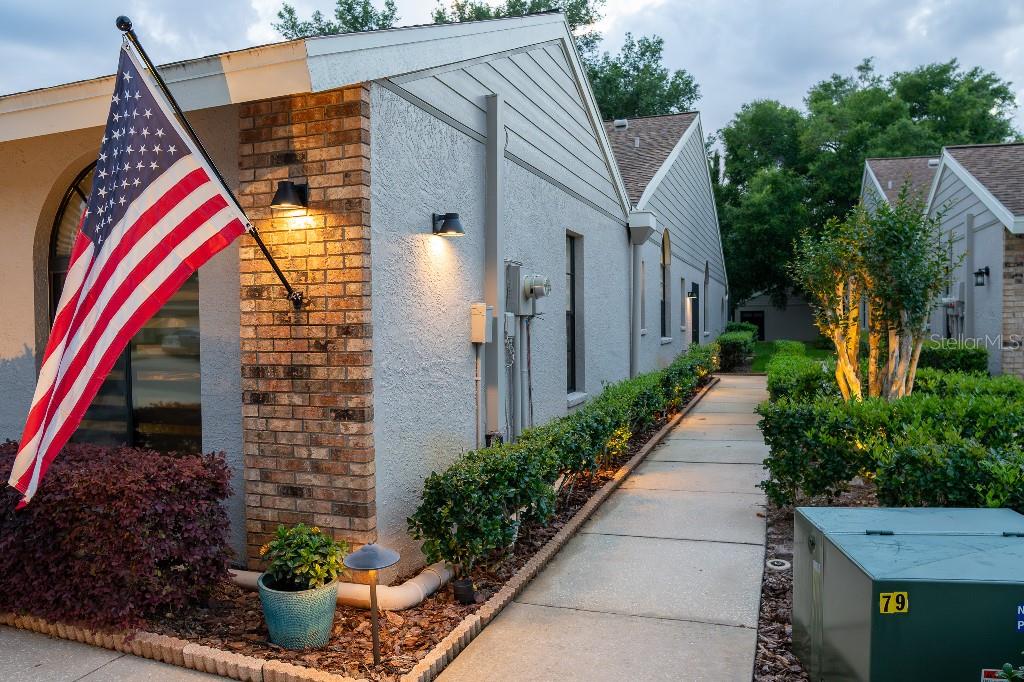 SALEM SQUARE - Residential