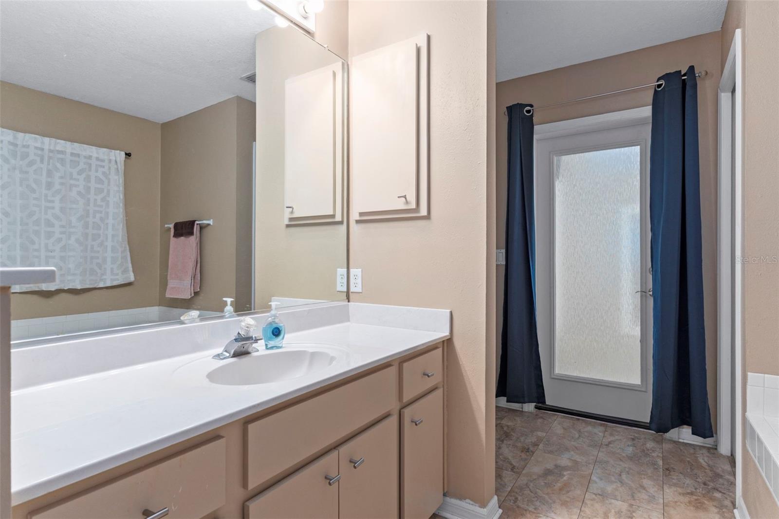 PINE RIDGE UNIT 03 - Residential