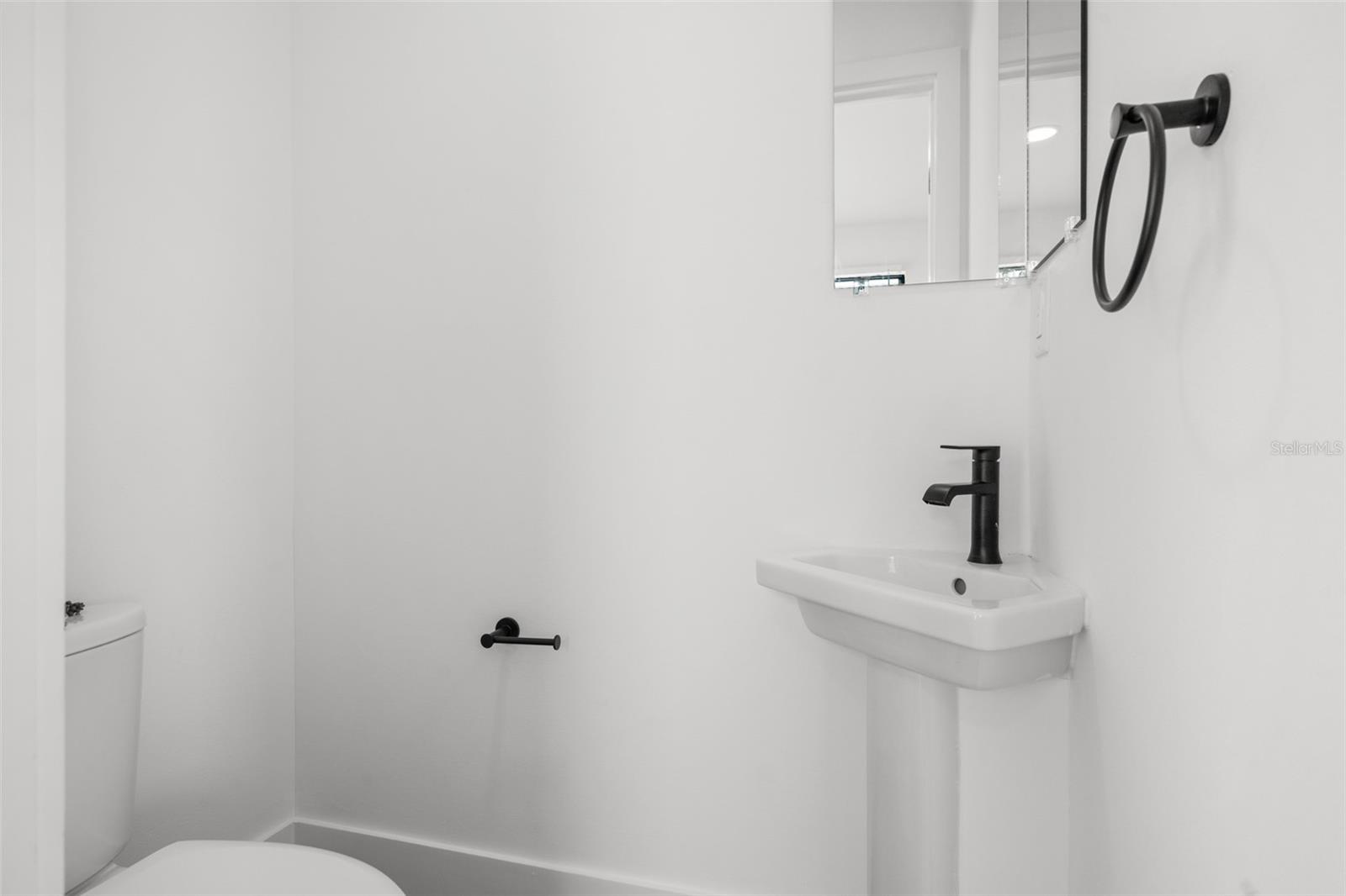 LATITUDES IN THE PARK TWNHMS - Residential