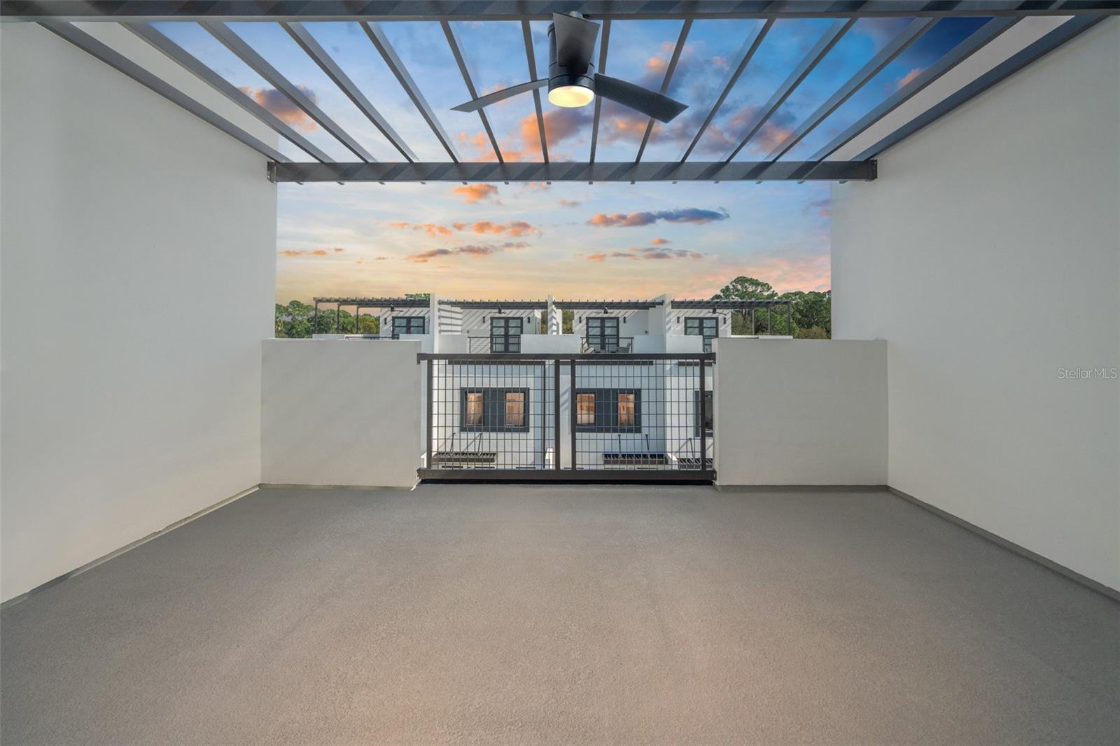 LATITUDES IN THE PARK TWNHMS - Residential