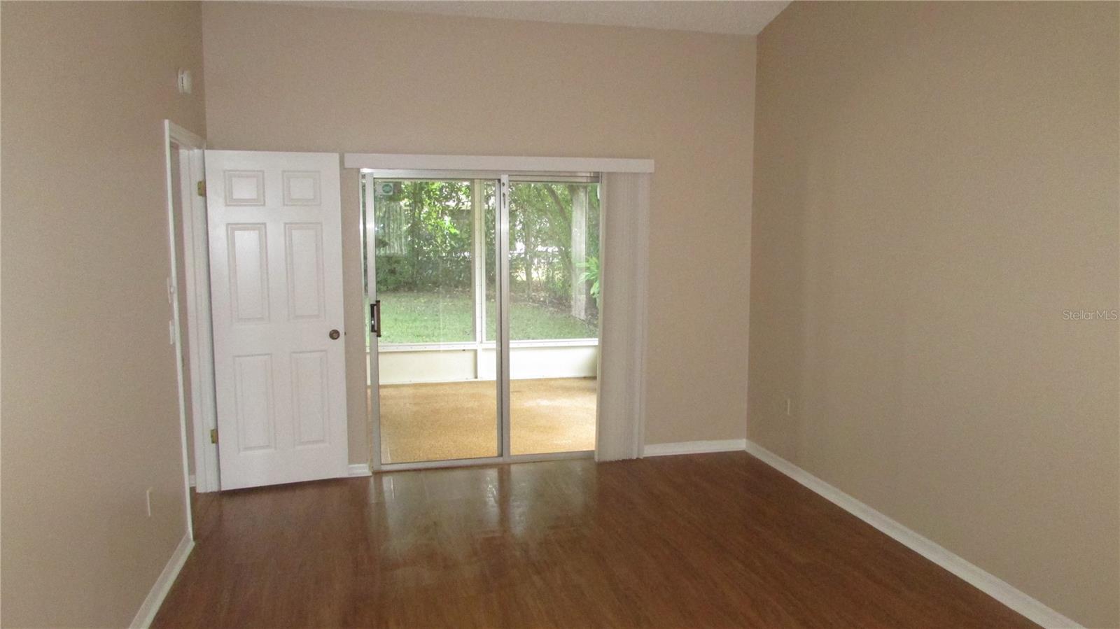 RAVENSWOOD VILLAGE - Residential