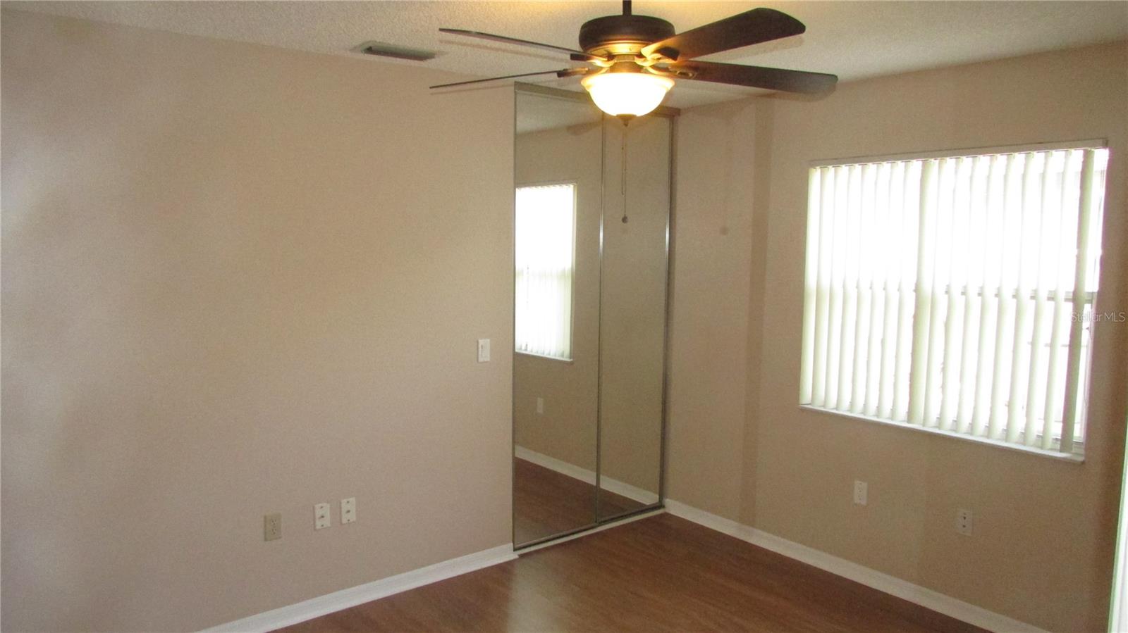 RAVENSWOOD VILLAGE - Residential