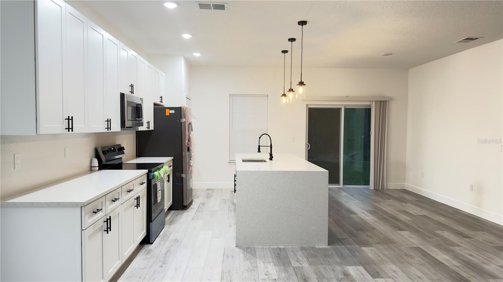 MARION OAKS UN 10 - Residential Lease