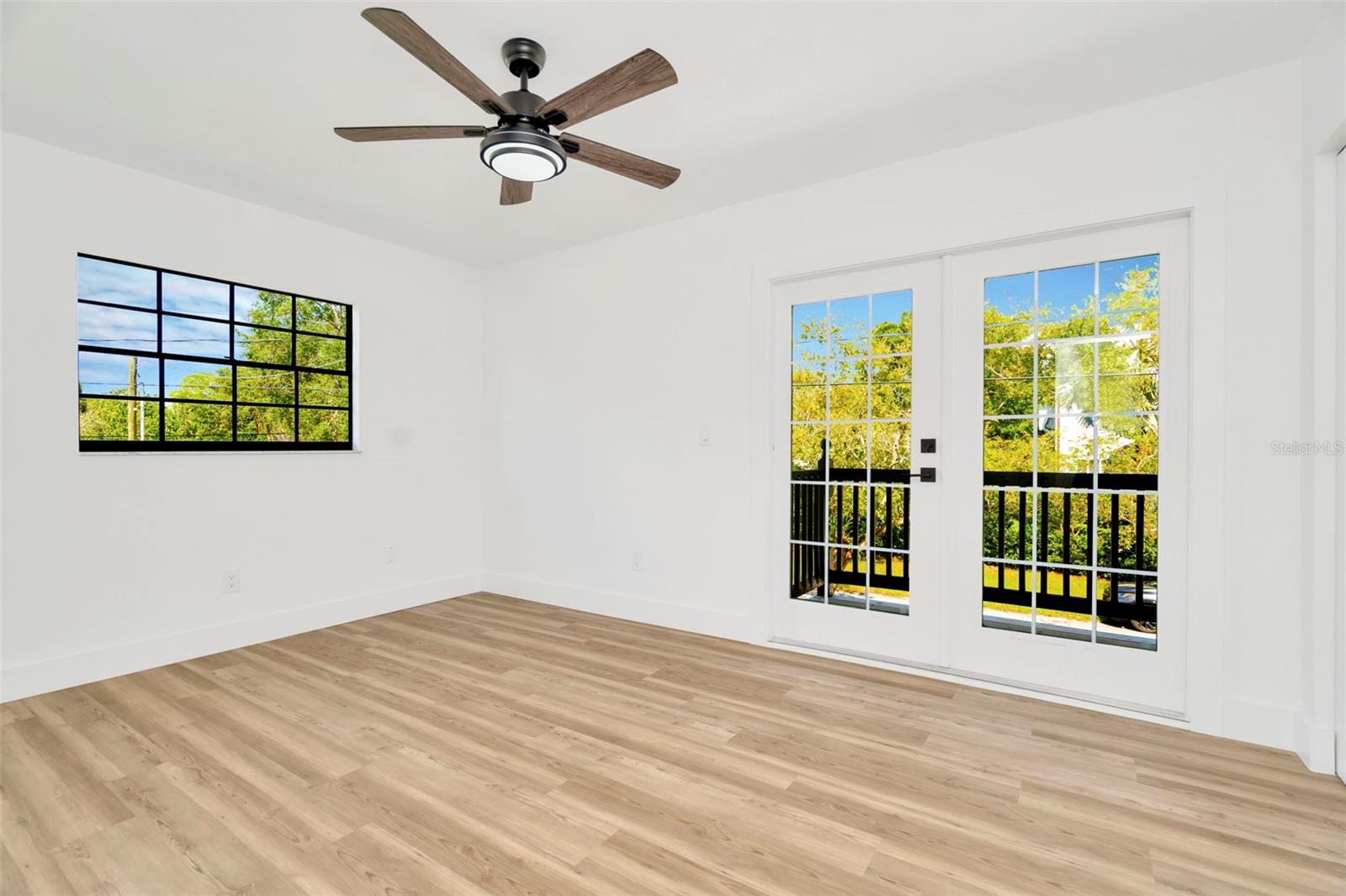 HENDERSON BEACH - Residential