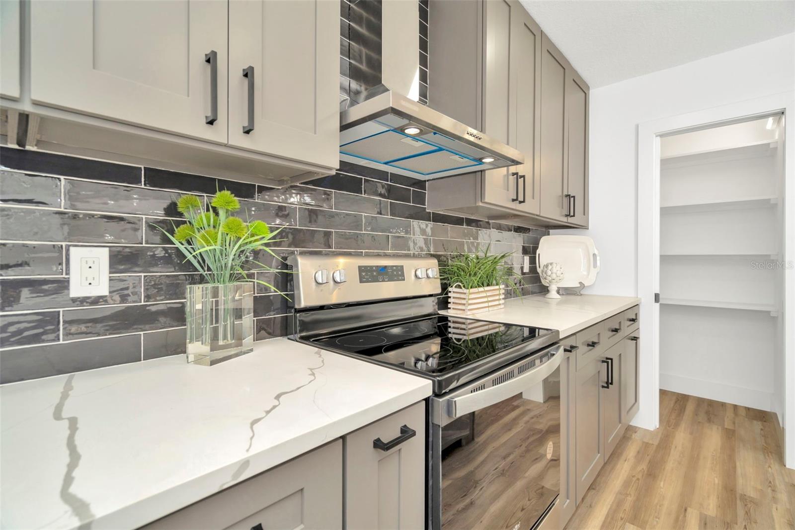 HENDERSON BEACH - Residential