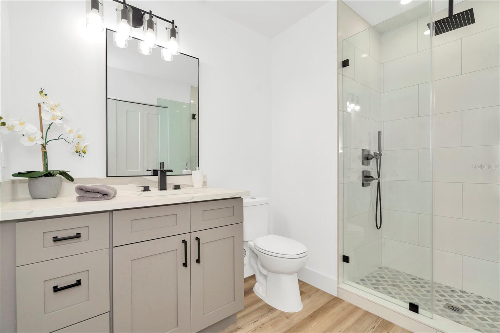 HENDERSON BEACH - Residential