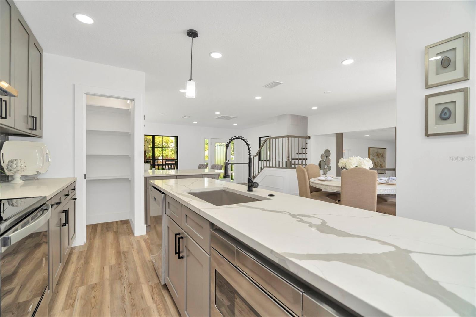 HENDERSON BEACH - Residential