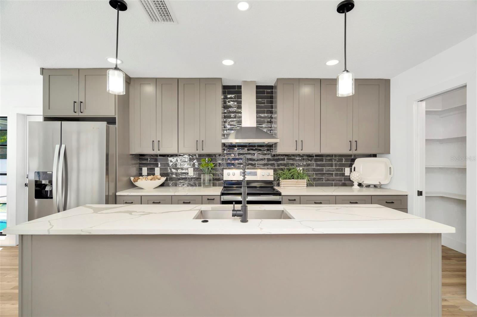 HENDERSON BEACH - Residential