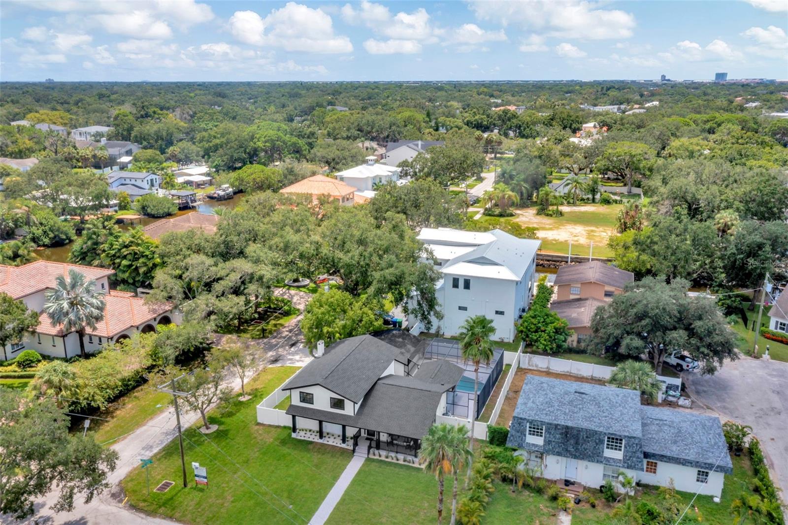 HENDERSON BEACH - Residential