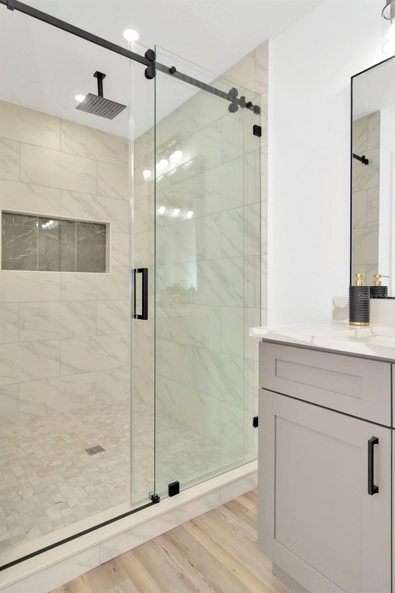 HENDERSON BEACH - Residential