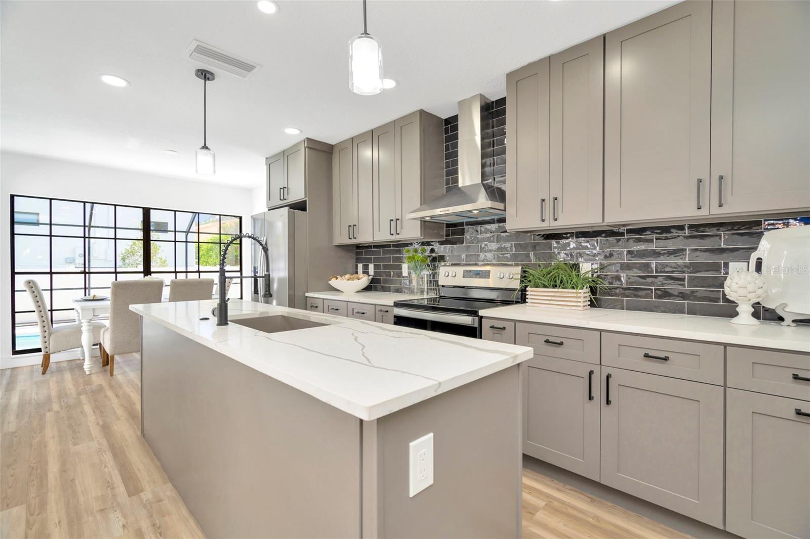 HENDERSON BEACH - Residential