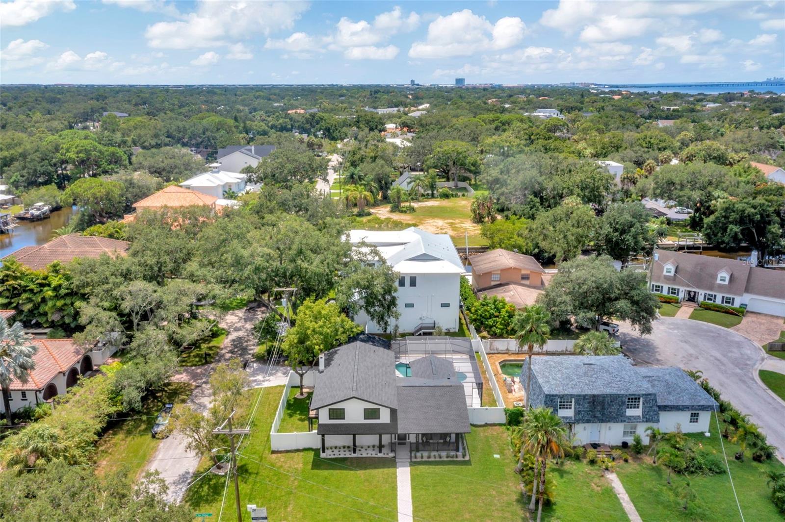 HENDERSON BEACH - Residential