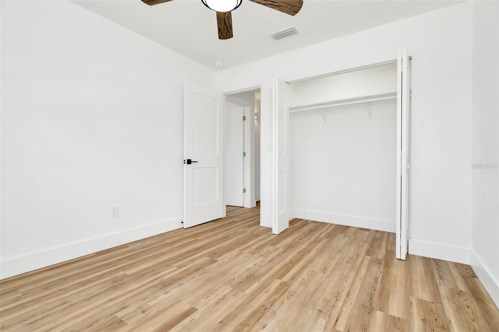 HENDERSON BEACH - Residential