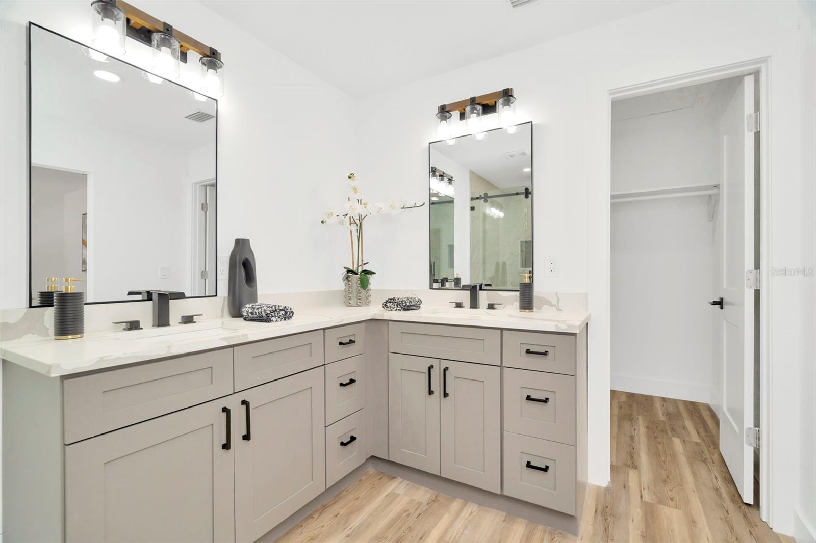 HENDERSON BEACH - Residential