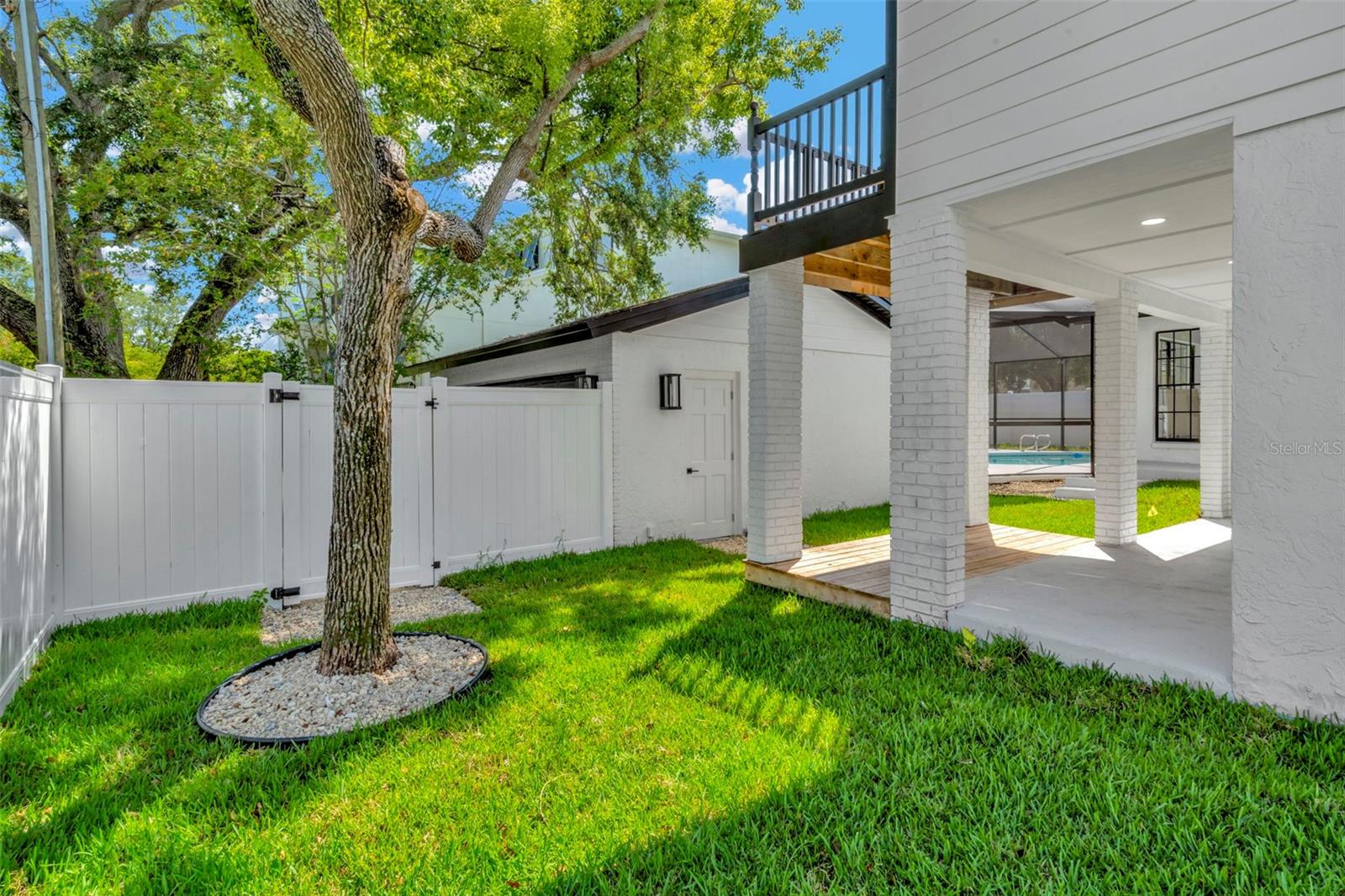 HENDERSON BEACH - Residential