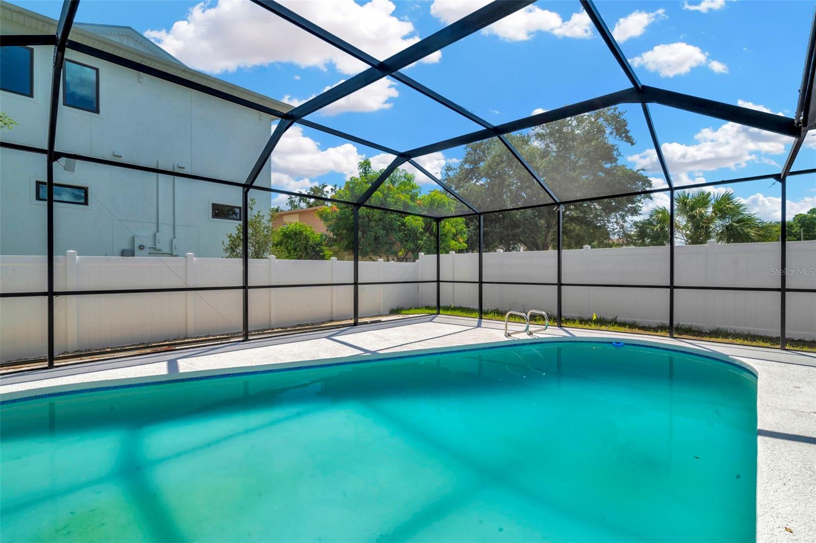 HENDERSON BEACH - Residential