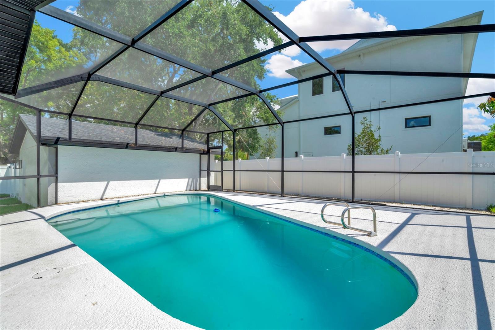 HENDERSON BEACH - Residential