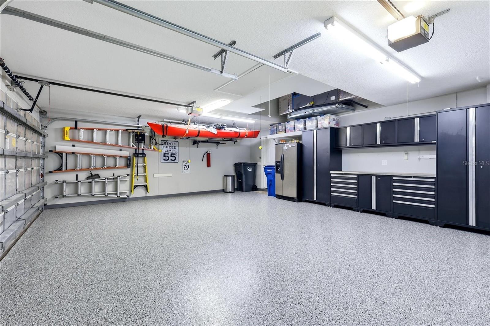 ANCIENT OAKS UNIT ONE - Residential