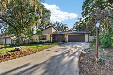 Photo of 850 Lake Elbert Park NE Park, Winter Haven, FL 33881 (MLS # S5148051)