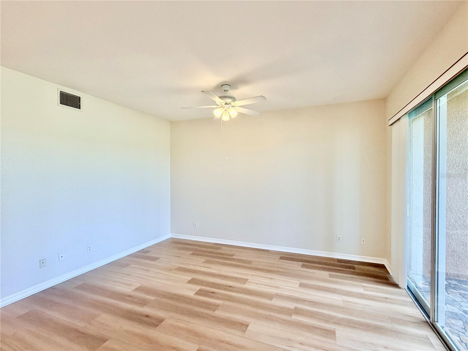 STONE HARBOUR I - Residential Lease