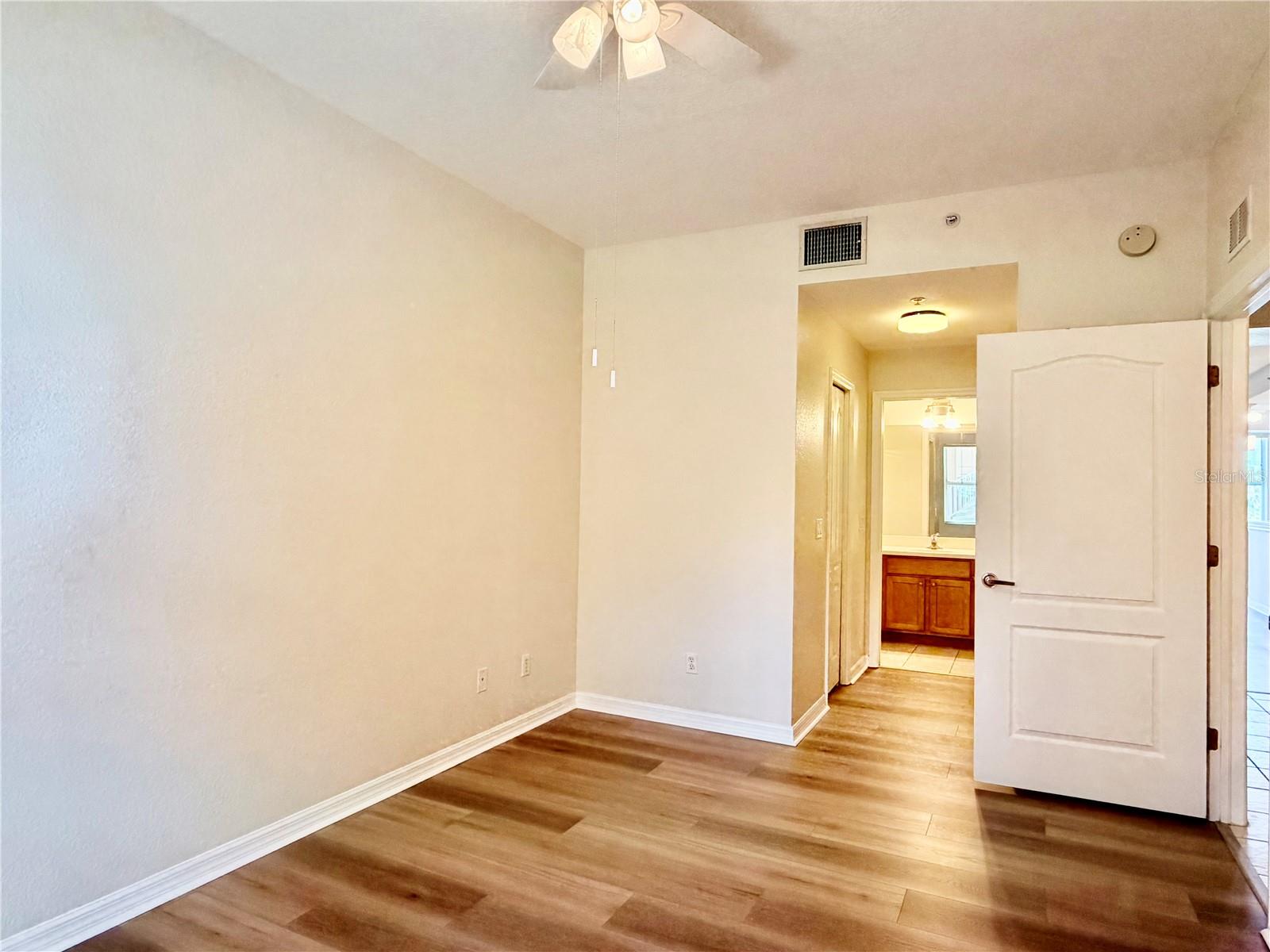 STONE HARBOUR I - Residential Lease