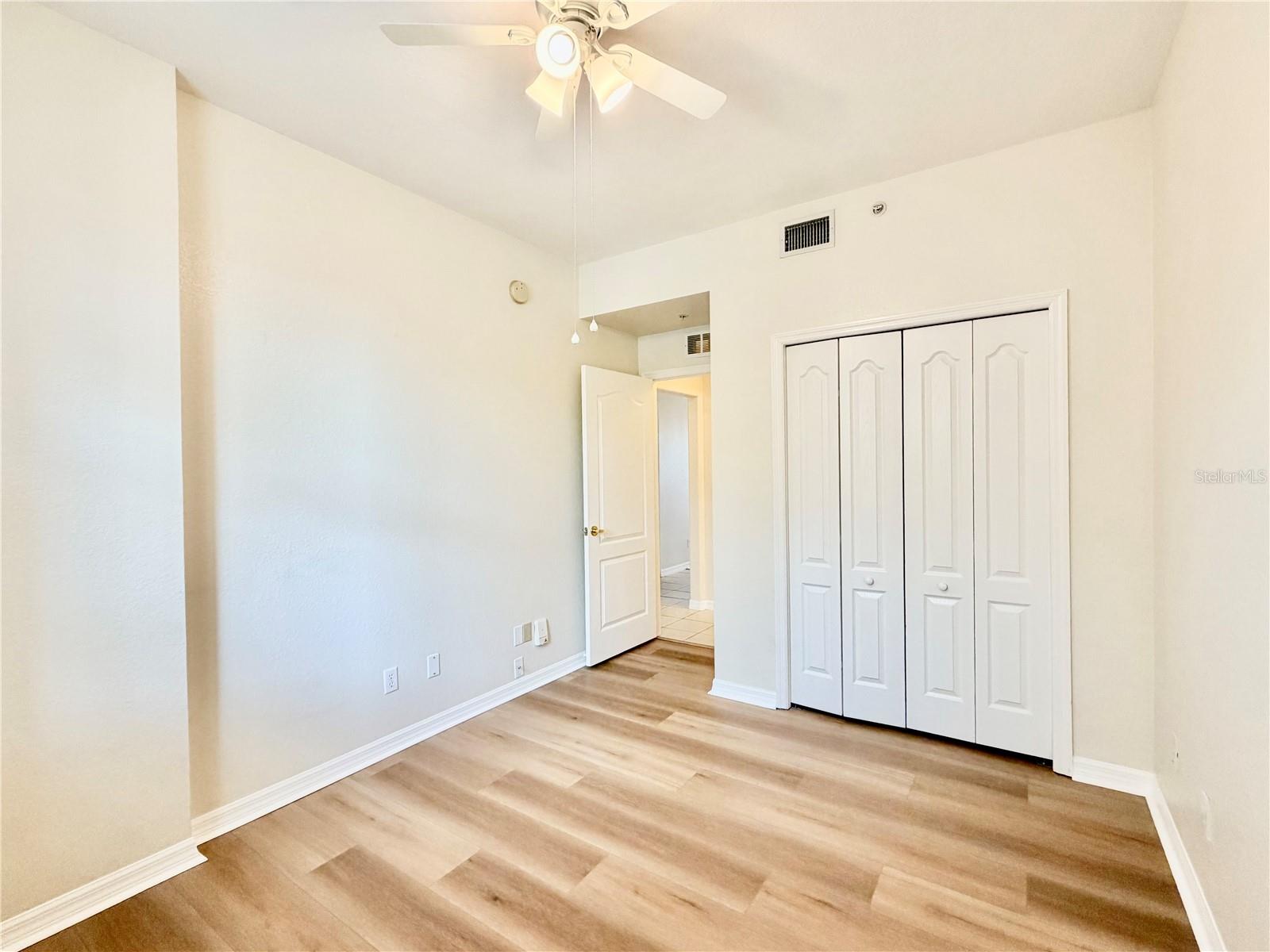 STONE HARBOUR I - Residential Lease