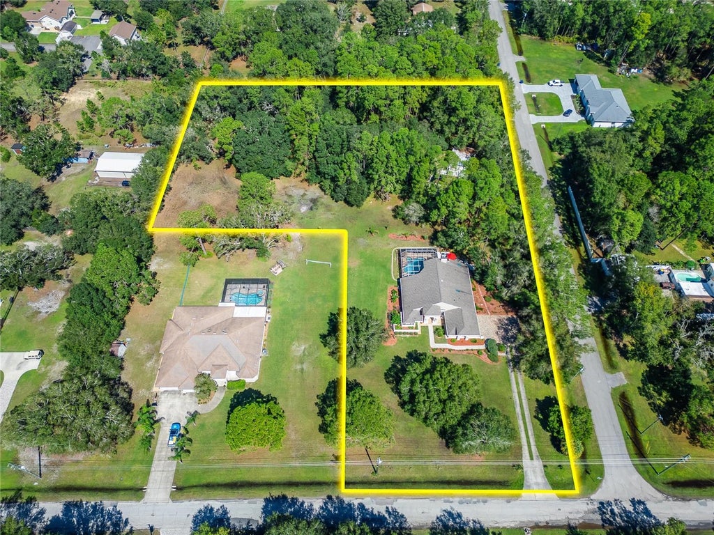 Photo of 28329 Lindenhurst Drive, Wesley Chapel, FL 33544 (MLS # TB8558044)
