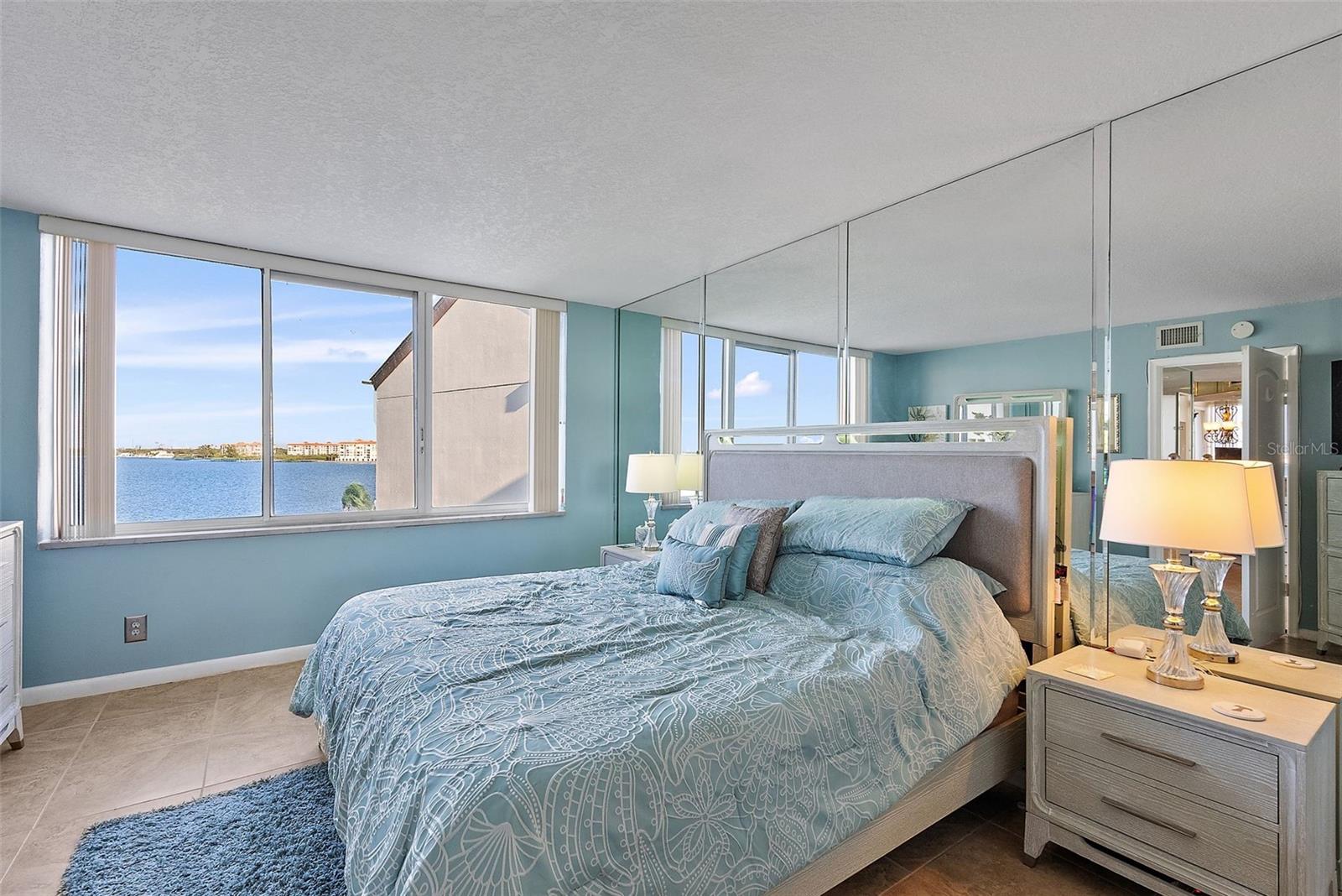 ISLA KEY CONDO - Residential