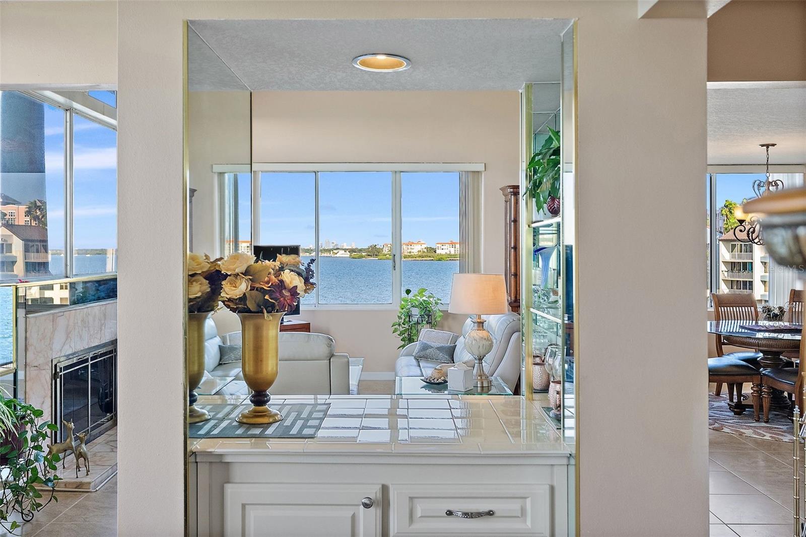 ISLA KEY CONDO - Residential