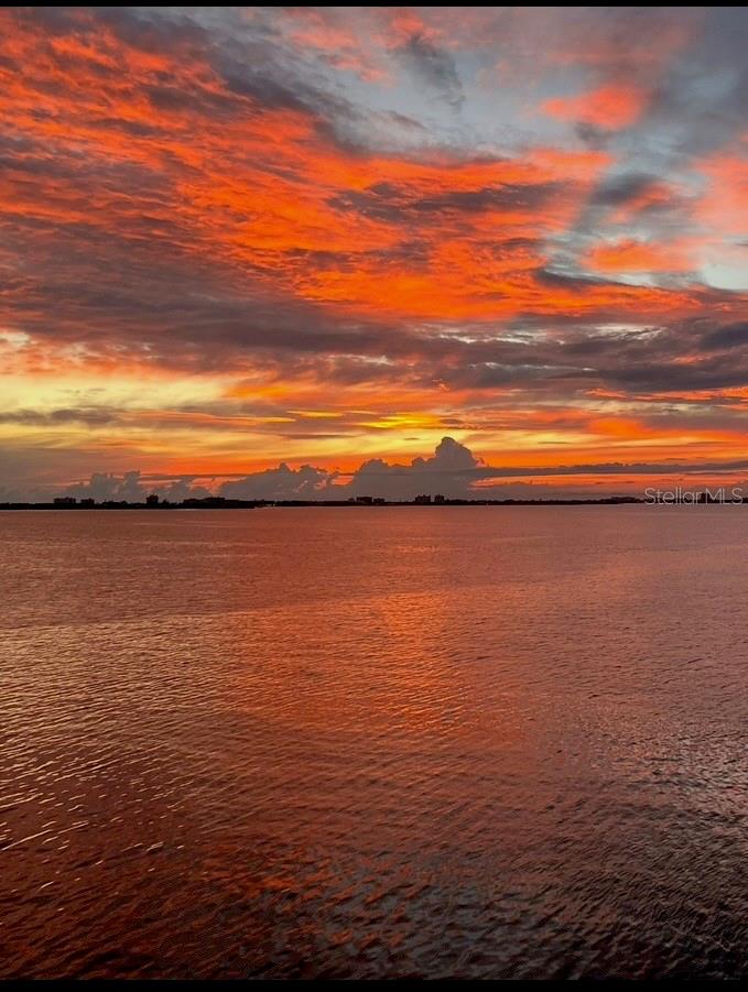 ISLA KEY CONDO - Residential