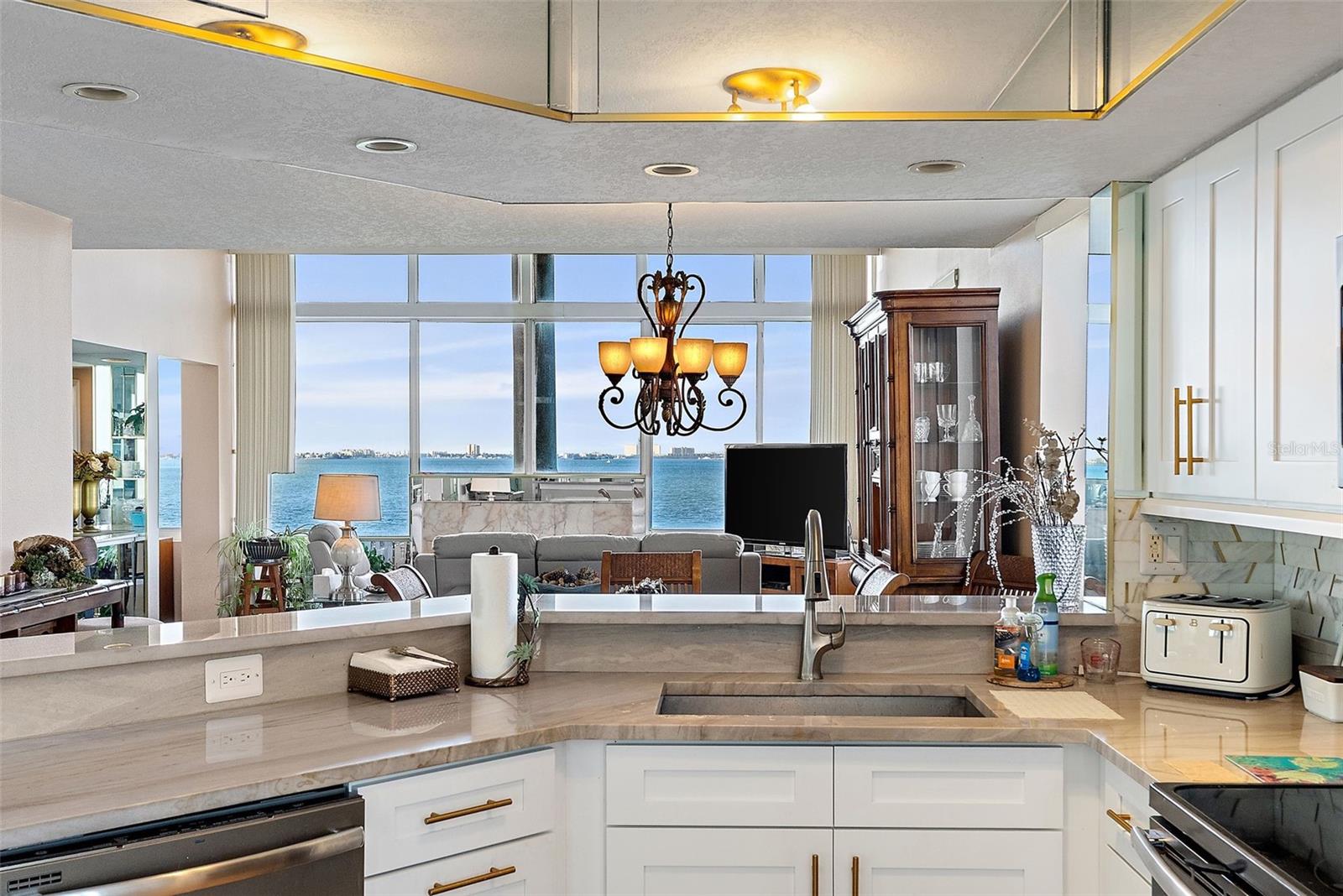 ISLA KEY CONDO - Residential