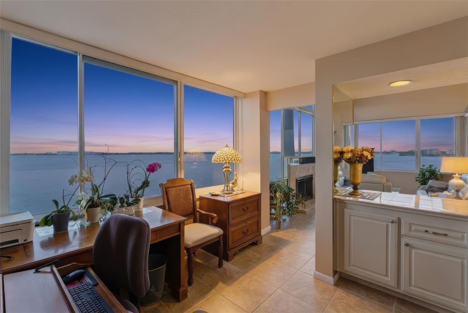 ISLA KEY CONDO - Residential