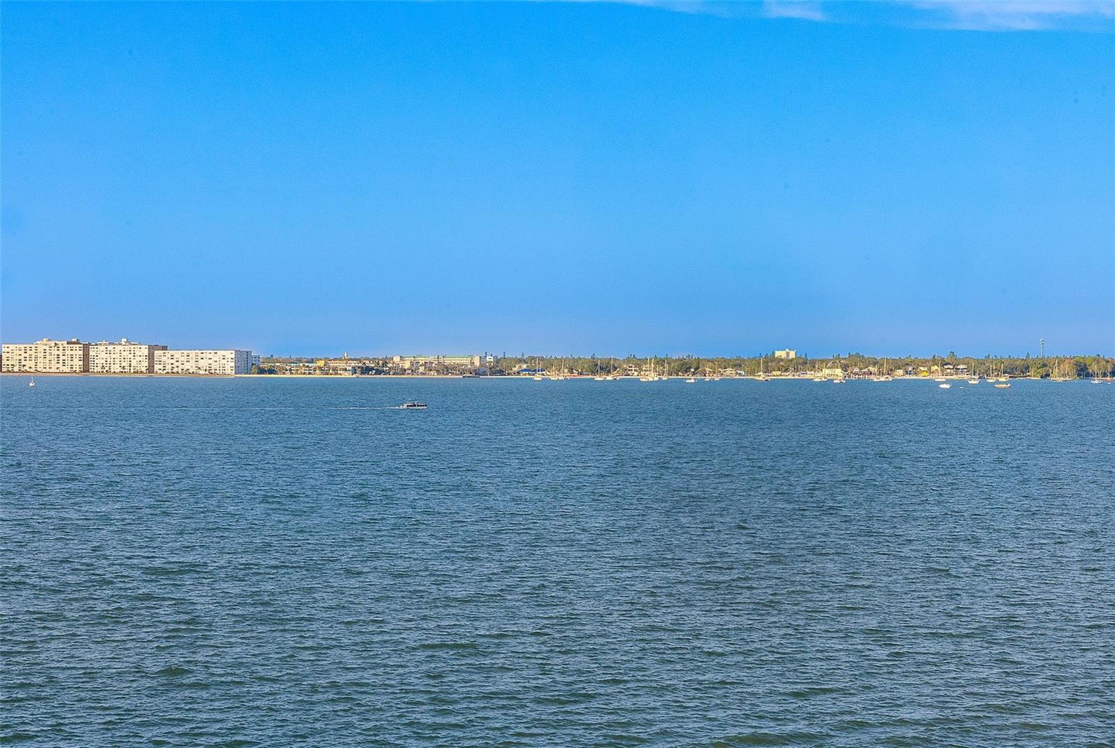 ISLA KEY CONDO - Residential